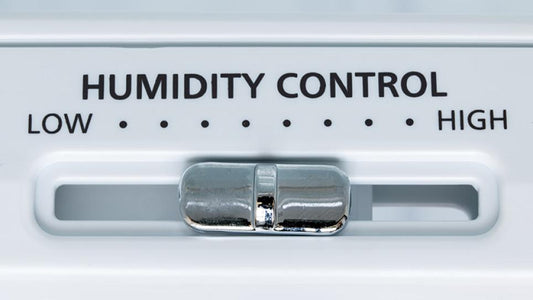 Tech tips: How to control Humidity for Your Guitar